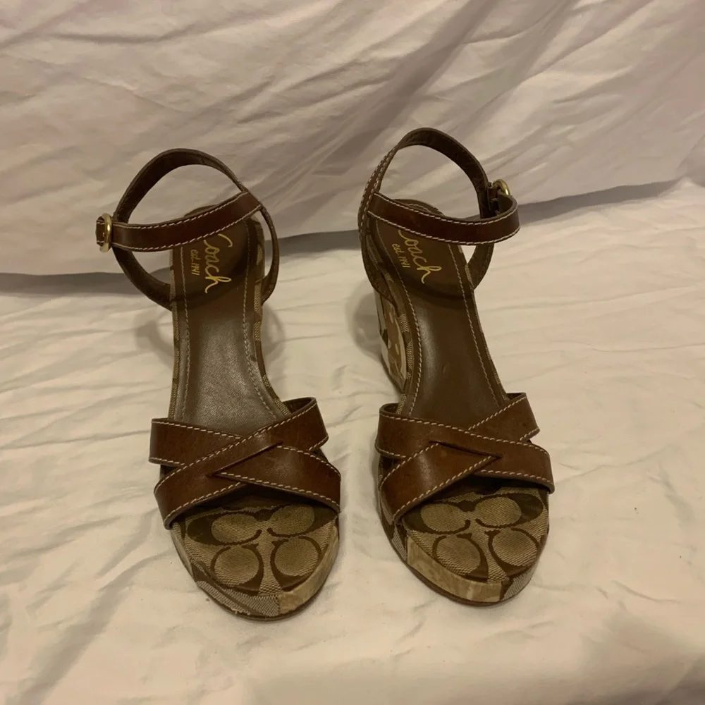 Coach Alina sandals size 8.5 - Picture 1 of 9